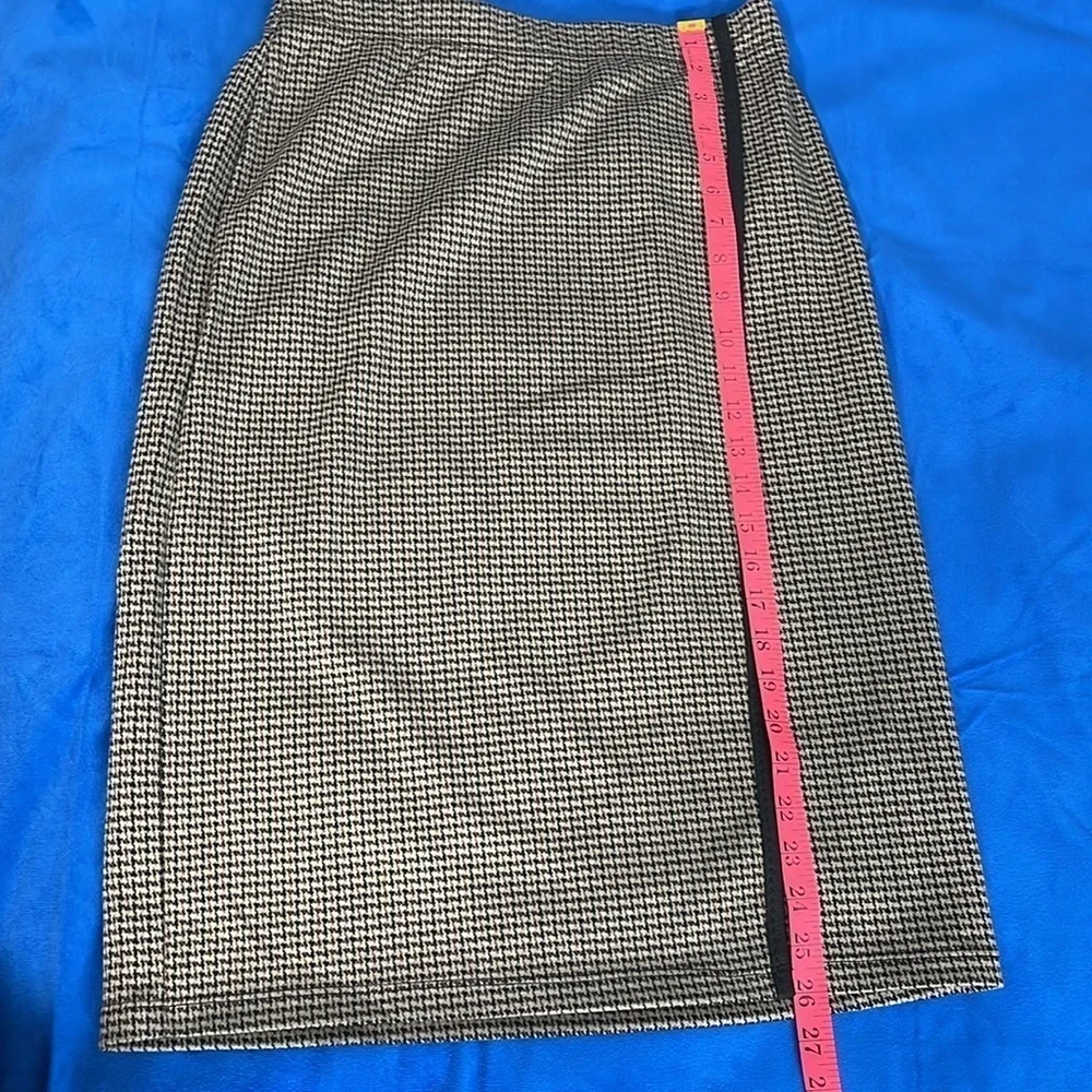 ⭐️ NWT- Max Studio wrap skirt- size Small - Picture 6 of 11